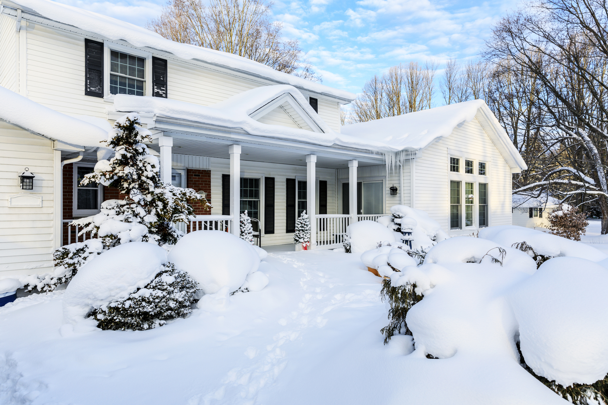 Early Morning Sunshine Colonial Style Home After Extreme Blizzard Snow Storm Early Morning Sunshine Colonial Style Home After Extreme Blizzard Snow Storm